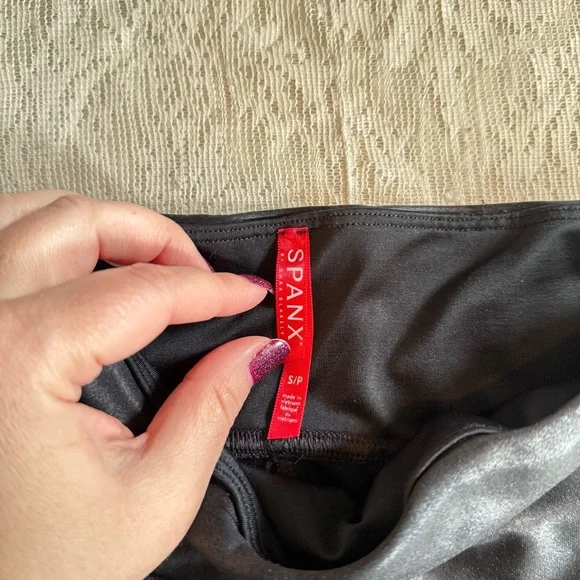 Spanx high waisted faux leather leggings - Picture 3 of 9